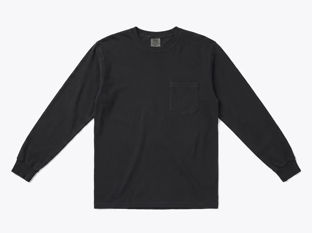Comfort Colors 4410 Heavyweight Long Sleeve Pocket Tee in Black